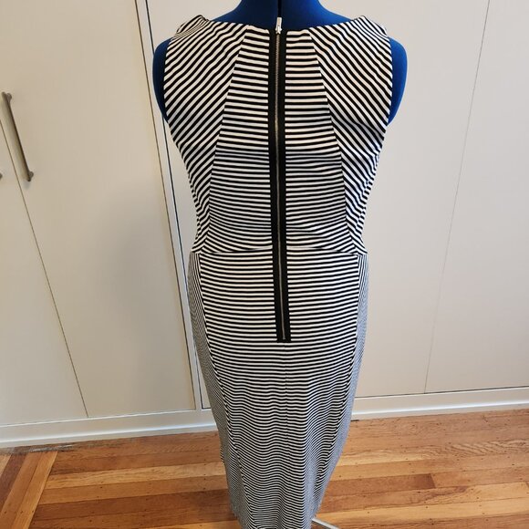 Banana Republic Black/White striped midi dress - sz 14 - Picture 3 of 5